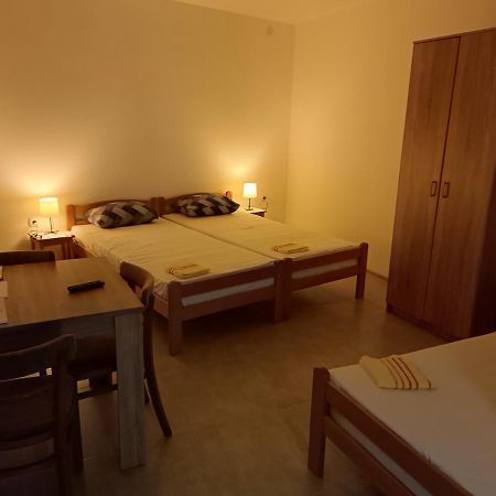 Adamovic Apartment Pirot Luaran gambar