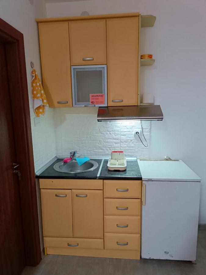 Adamovic Apartment Pirot Luaran gambar