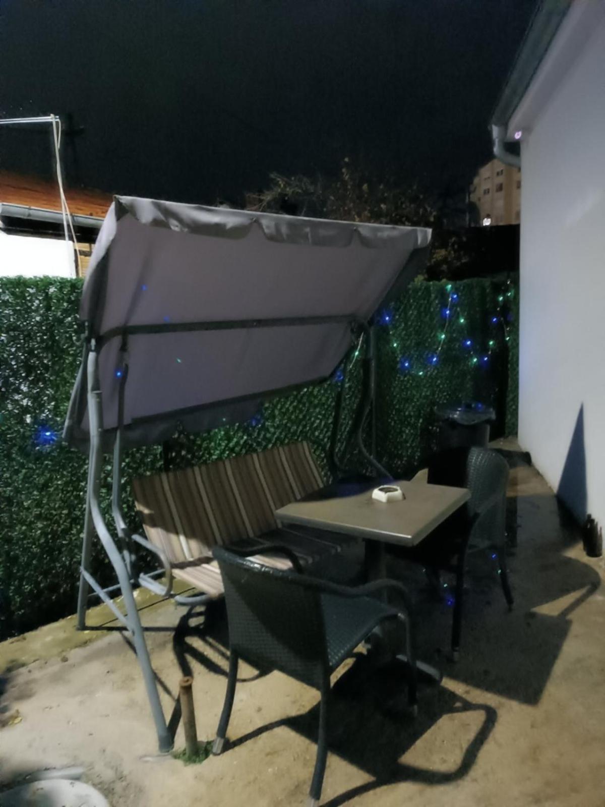 Adamovic Apartment Pirot Luaran gambar